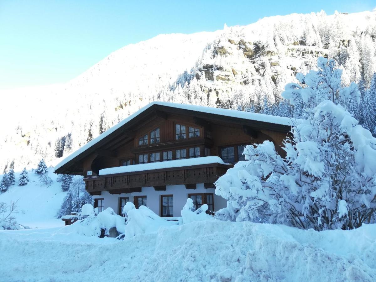 Haus Alpengruss Hotel Sankt Leonhard im Pitztal Bagian luar foto