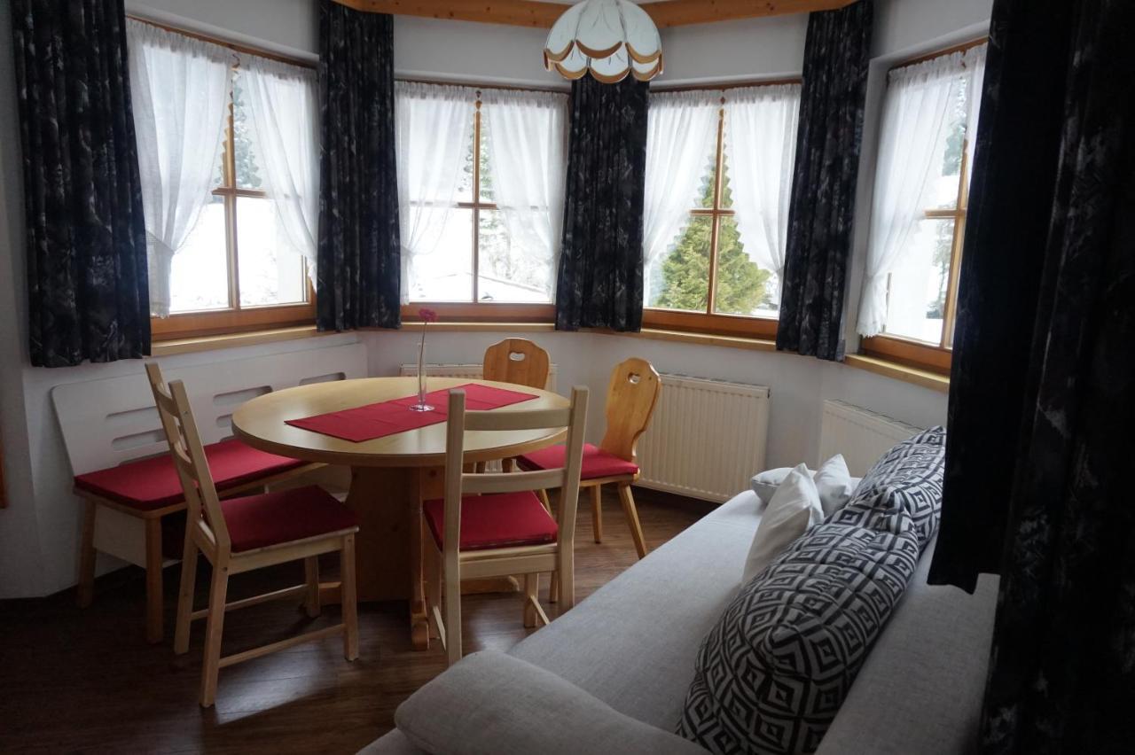Haus Alpengruss Hotel Sankt Leonhard im Pitztal Bagian luar foto