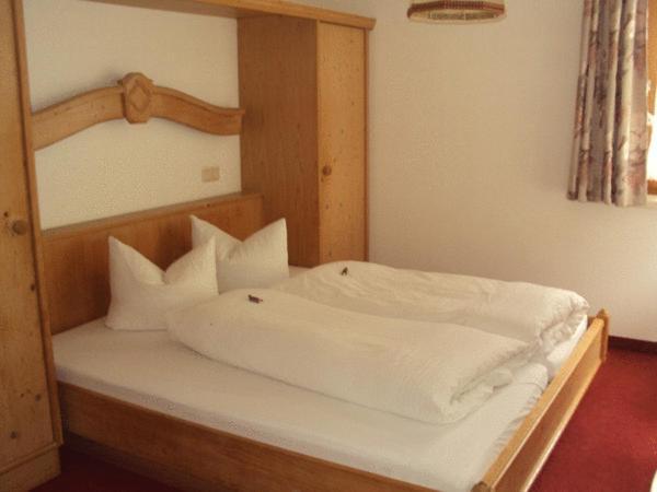 Haus Alpengruss Hotel Sankt Leonhard im Pitztal Bagian luar foto