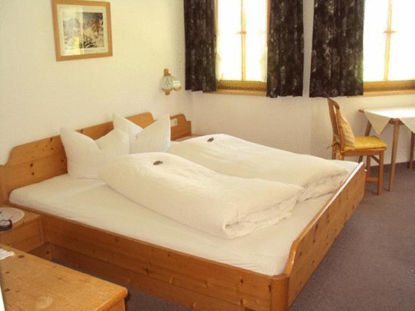 Haus Alpengruss Hotel Sankt Leonhard im Pitztal Bagian luar foto