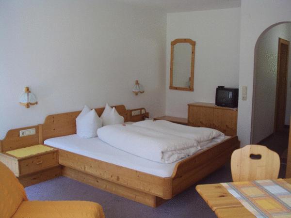 Haus Alpengruss Hotel Sankt Leonhard im Pitztal Bagian luar foto